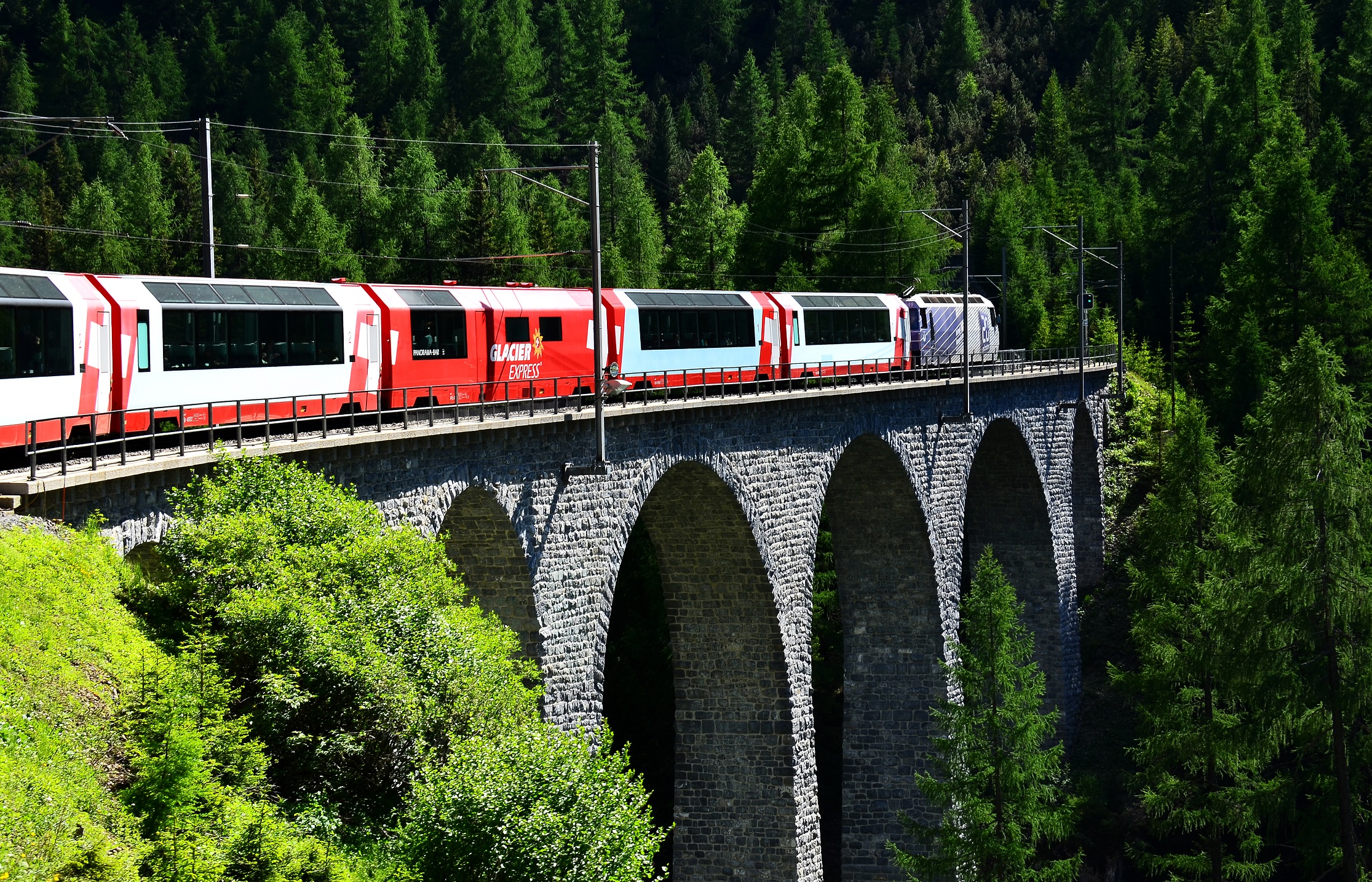 switzerland scenic train tours